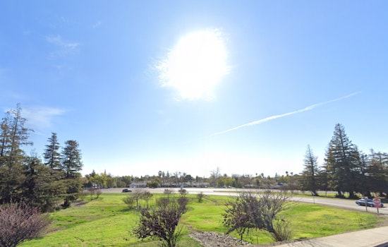 Sacramento's Weather Rollercoaster with Sunny Skies and Potential Showers in the Week Ahead