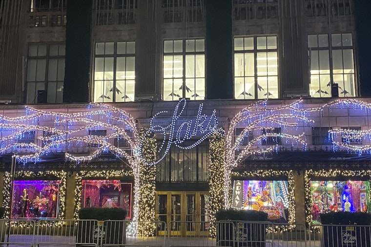 Saks Fifth Avenue’s Dazzling Holiday Light Show Makes a Comeback in New York City This November