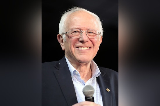Sanders Teams Up With Mayoral Hopeful Mamdani at Brooklyn Rally Amid New York's Intensifying Electoral Battle