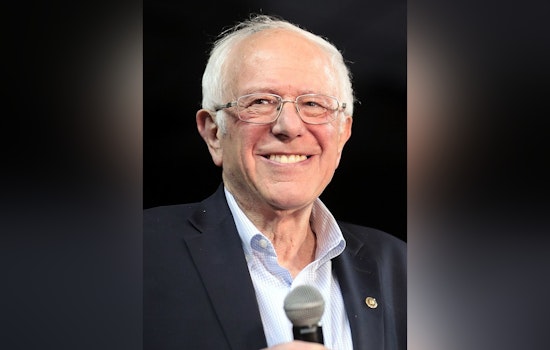 Sanders Teams Up With Mayoral Hopeful Mamdani at Brooklyn Rally Amid New York's Intensifying Electoral Battle