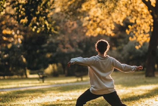 Scott County Hosts Lakeside Qigong Session on Fall Equinox