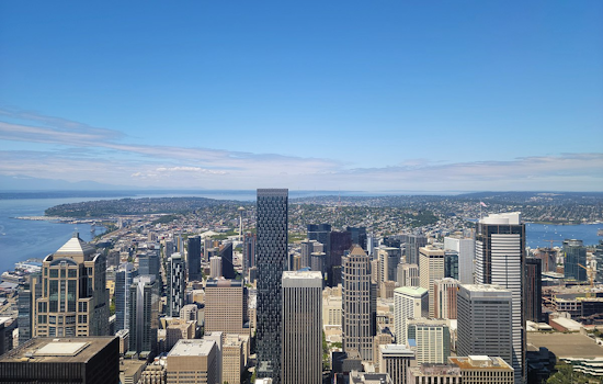 Seattle Forecast: Mild Mid-70s and Partly Sunny Skies with Slight Rain Chances Ahead