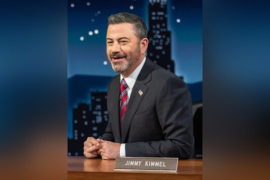 Seattle Protests Erupt Over Jimmy Kimmel Suspension, Free Speech Debates Intensify Amid Political Divide