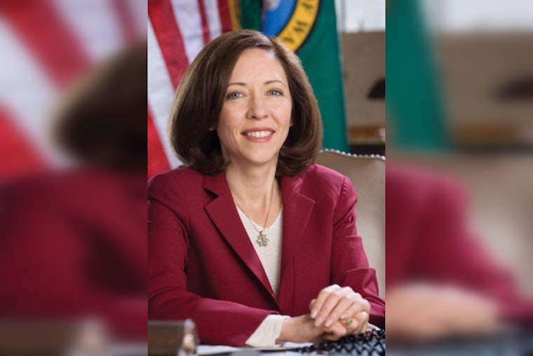 Senator Maria Cantwell Calls for FCC Chair to Testify, Defends Press Freedom Amid Concerns of Government Overreach