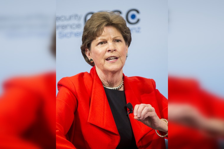 Senators Shaheen, King, Collins Urge Retention of Paper Checks for U.S. Government Payments