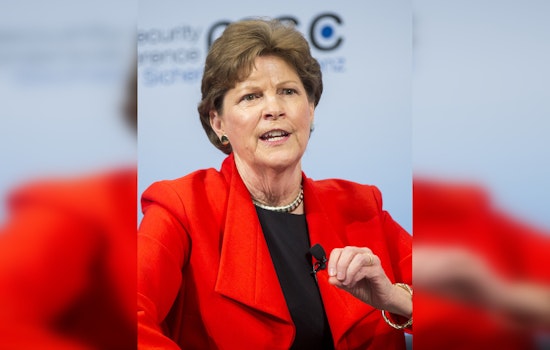 Senators Shaheen, King, Collins Urge Retention of Paper Checks for U.S. Government Payments
