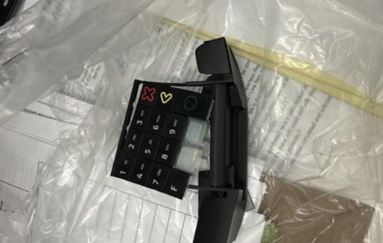 Skimming Device Uncovered at Dollar Tree in Portland's Mall 205, Police Investigate Potential Card Fraud