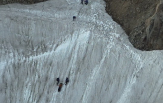 Snowboarder Rescued from Skyscraper Glacier After Dangerous Fall Near Rollins Pass