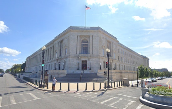 Speaker Johnson Blames Congressional Democrats for Budget Standoff as Government Shutdown Looms in Washington