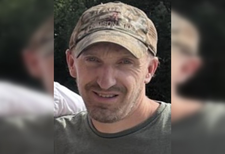 St. Johns Police Issue Silver Alert for Missing 40-Year-Old Daniel Burdick, Public Urged to Assist in Search