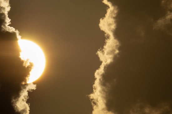 St. Louis to Experience Mixed Weather with Sunny Days and Thunderstorms Ahead, Says National Weather Service