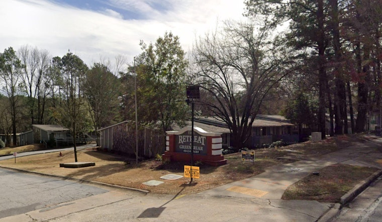 Sunday Morning Apartment Fire in Southwest Atlanta Injures Five, Local Community Rallies Together