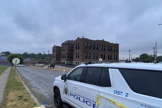 Suspect Arrested After Firing at Police during St. Louis Standoff, Two Officers Injured While Responding