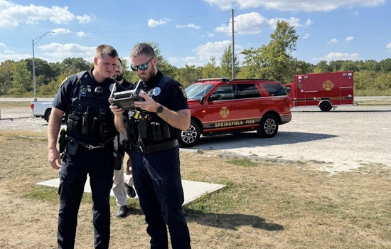 Swift Rescue: Springfield Lake Emergency Averted Through Rapid Police and Fire Department Response