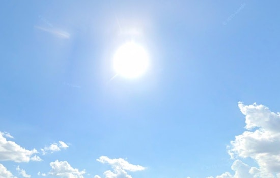 Tampa Braces for Heat Wave with Mid-90s Highs and Routine Thunderstorms, NWS Reports