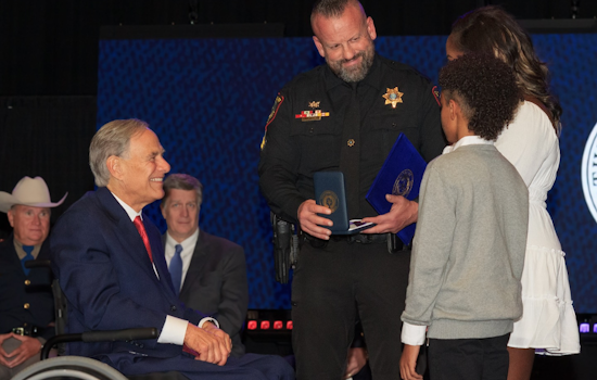 Tarrant County Deputy Tipton Honored with Star of Texas Award for Bravery in Fort Worth Incident
