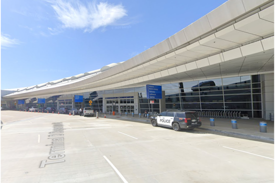 Telecom Outage Disrupts Flights at Dallas-Fort Worth and Love Field, Over 400 Cancellations Reported