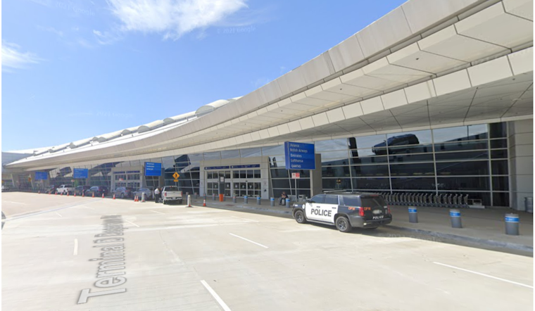 Telecom Outage Disrupts Flights at Dallas-Fort Worth and Love Field, Over 400 Cancellations Reported