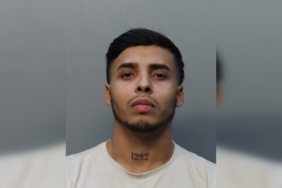 Texas Man Arrested in Miami for Alleged Attack with Bat and Forced $300 Zelle Transfer Outside Panda Express