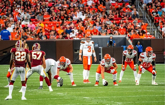 Undefeated Green Bay Packers Face Off Against Cleveland Browns' Sturdy Defense in Week 3 Showdown