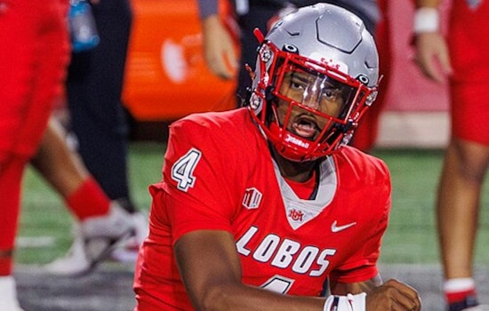 Utah Quarterback Devon Dampier Champions Community Spirit with Generous Donation to Phoenix High School Team