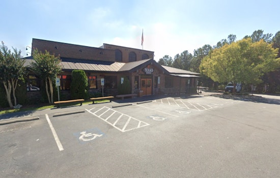 Wake Forest Police Officers to Serve at Texas Roadhouse for Special Olympics Fundraiser