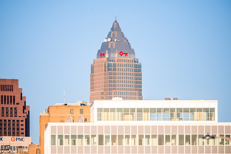 Warm Weather Break on the Horizon for Western Ohio as Cleveland NWS Predicts Sunny Skies and 80s before Mid-Week Showers