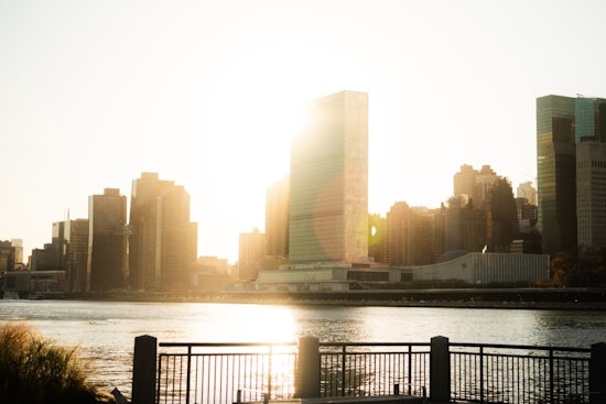 Warm Week Ahead for New York Boroughs with Sunny Skies and Possible Weekend Showers