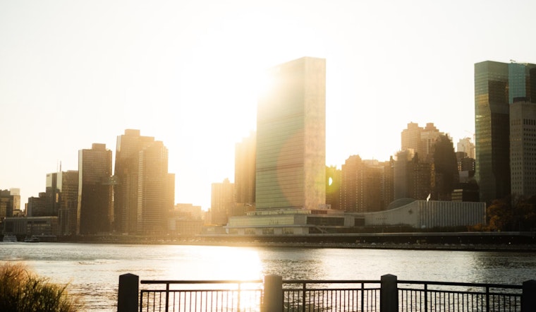 Warm Week Ahead for New York Boroughs with Sunny Skies and Possible Weekend Showers