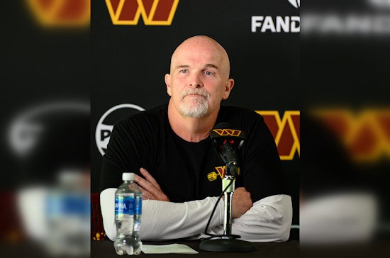 Washington Commanders' Coach Dan Quinn Inadvertently Collides with QB Mariota, Rallies Team Despite Injury