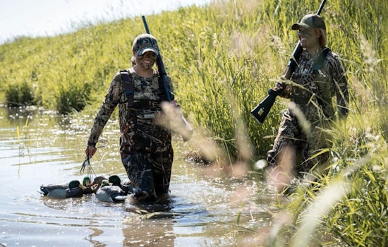 Wisconsin Waterfowl Season Opens, Hunters Gear Up with DNR Guidelines and Health Advisories