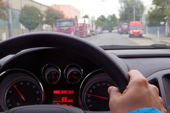 Woman Sues Uber for Being Dumped in Crime-Ridden Area and Assaulted at Knifepoint