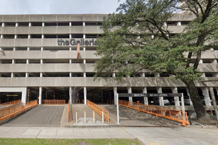 YouTube Star IShowSpeed's Houston Galleria Visit Ends in Unjustified Permanent Ban Amid Fan Frenzy