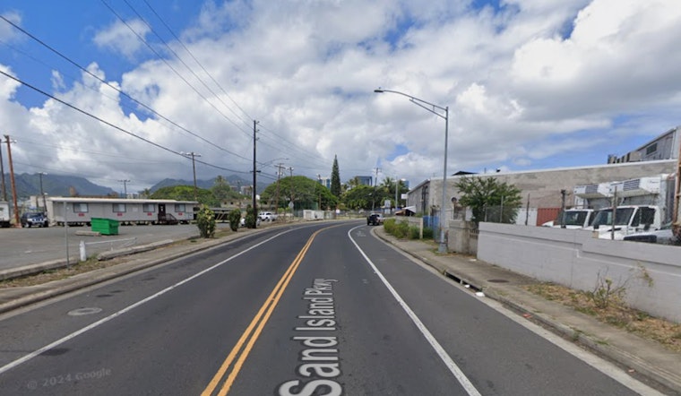 43-Year-Old Woman Suffers Serious Injuries in Moped Accident on Sand Island Parkway, Honolulu