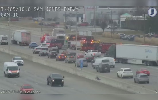 5 Children, 2 Adults Hospitalized After Collision on I-465 in Indianapolis
