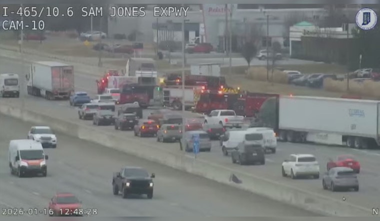 5 Children, 2 Adults Hospitalized After Collision on I-465 in Indianapolis