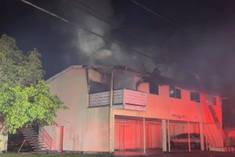 Alameda Firefighters Hit Early Morning Corpus Christi Road Apartment Blaze