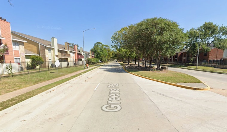 Apartment Fire Near Bush Airport Sends Smoke Over North Houston