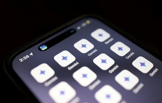 Apple & Google Seal Groundbreaking Deal: Gemini AI to Supercharge Siri's Smarts