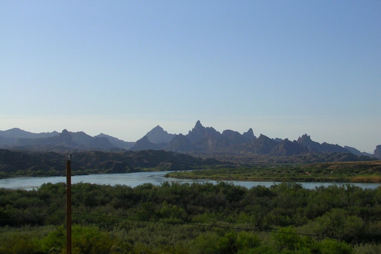 Arizona Governor Katie Hobbs Heads to D.C. for Crucial Colorado River Showdown Amidst Drought Crisis