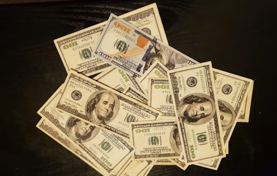 Arizona Man Targeted in Bold Law Enforcement Scam as Kansas Seniors Lose $750K to Romance Fraud