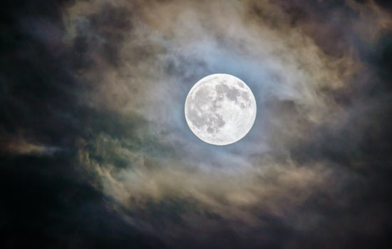 Arizona’s First Supermoon of 2026 as the Enchanting Wolf Moon Rises This Weekend