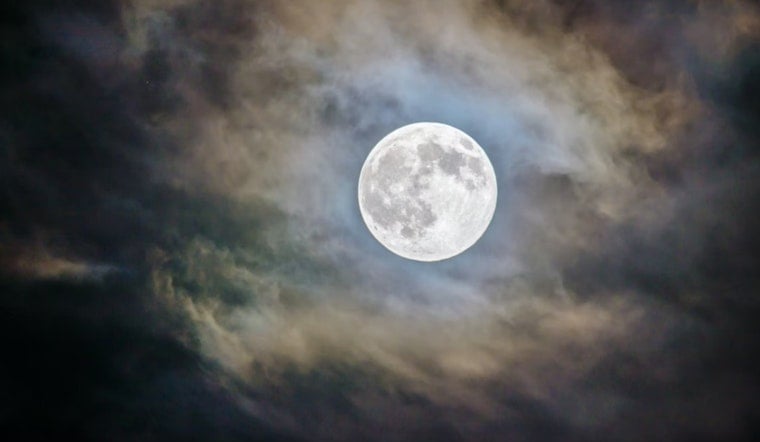 Arizona’s First Supermoon of 2026 as the Enchanting Wolf Moon Rises This Weekend