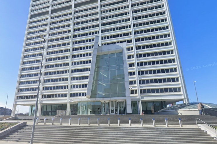 Atlanta Man Sentenced to 4 Years for Illegal Firearm Possession and Impersonating a Police Officer