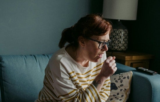 Austin Health Officials Provide Guidance to Differentiate Between Allergies and Viral Symptoms Amid Seasonal Surge