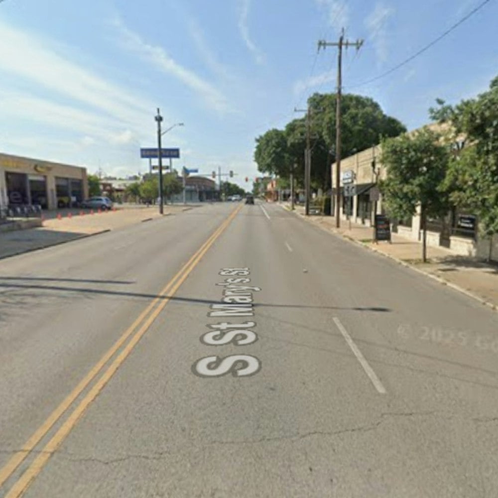 Bacon-Wrapped Weinasos Take Over Southtown Rock Bar Kitchen