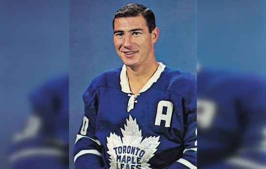 Blackhawks Legend Bob Pulford Dies at 89, Chicago Hockey World Reels