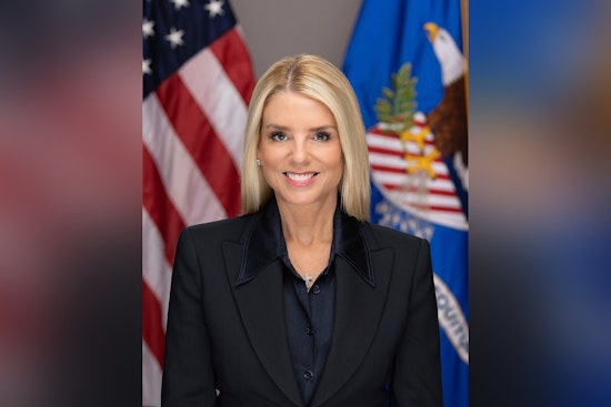 "Blackmail or Law Enforcement?" AG Pam Bondi in Hot Water Over ICE Removal Offer Tied to Minnesota Voter Data