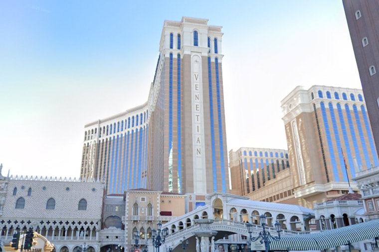 Boa Steakhouse Sneaks Back Into The Venetian With Stripside Steak Spectacle
