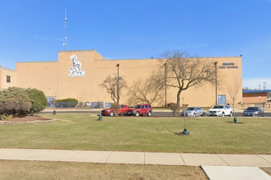 Burbank School Rocked As Reavis Teacher Quits After Student Complaints
